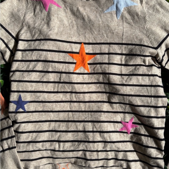THML Beige Sweater with Vibrant Stars - Picture 4 of 7